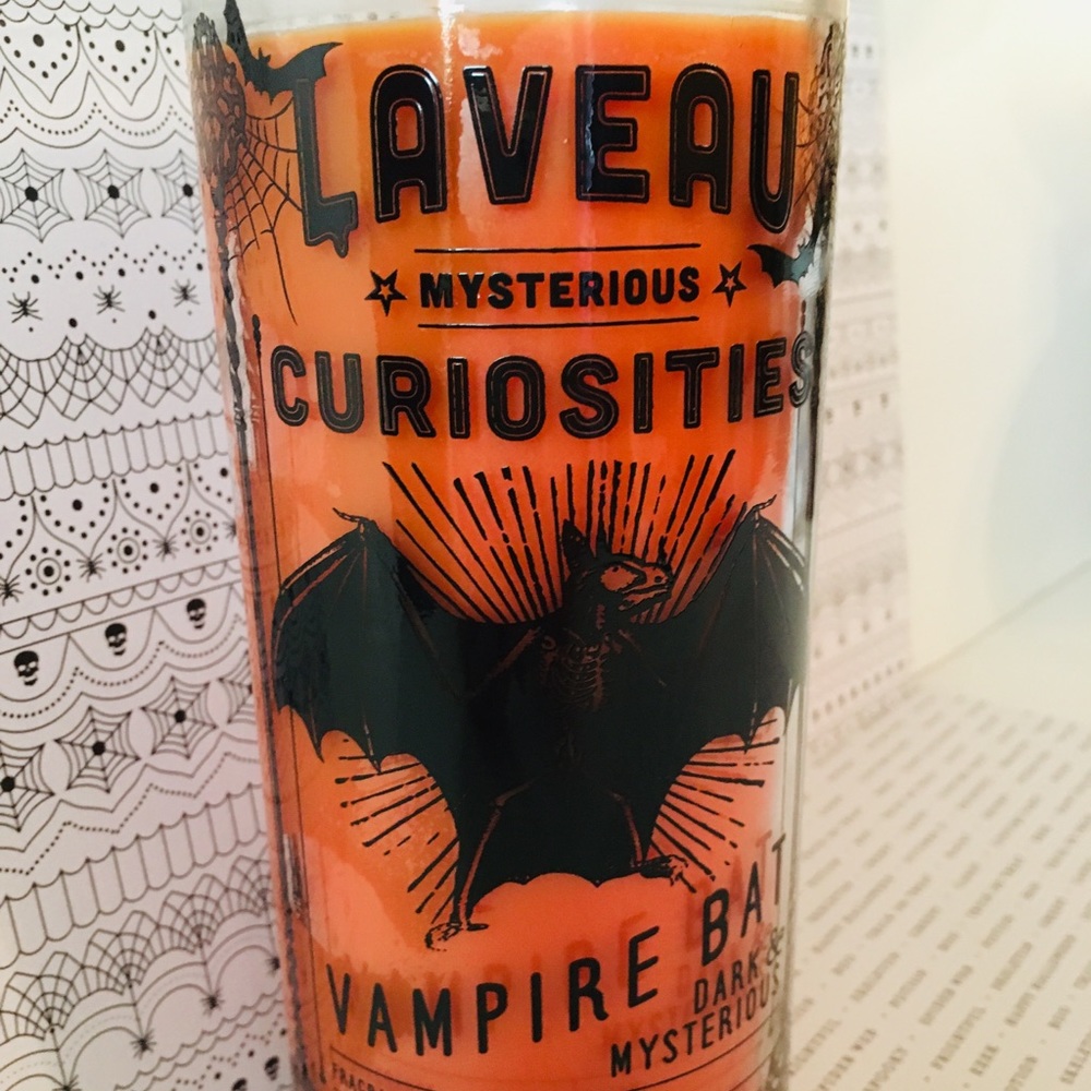 Halloween Laveau Vampire Bat Candle Pumpkin Scent